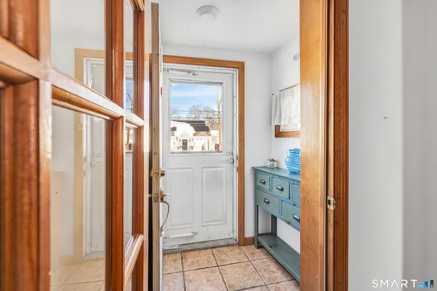 235 Burnsford Avenue, Bridgeport, CT 06606 - Image #3