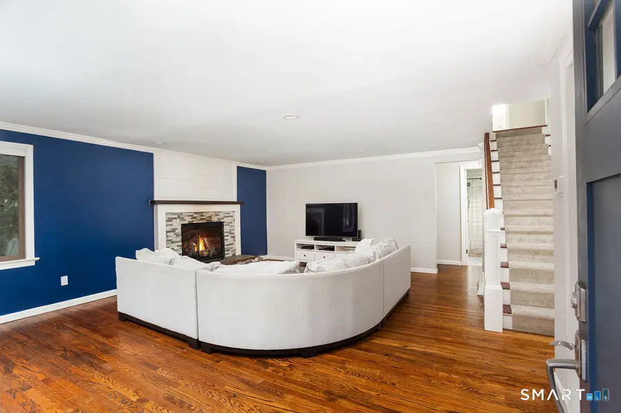 245 Reid Street, Fairfield, CT 06824 - Image #3