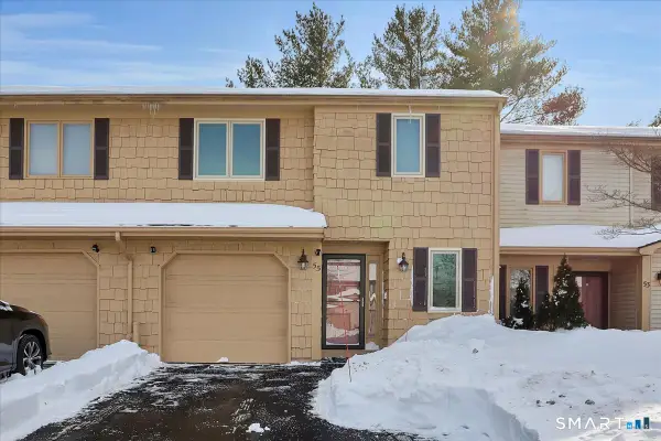 55 Cortland Way #55, Newington, CT 06111