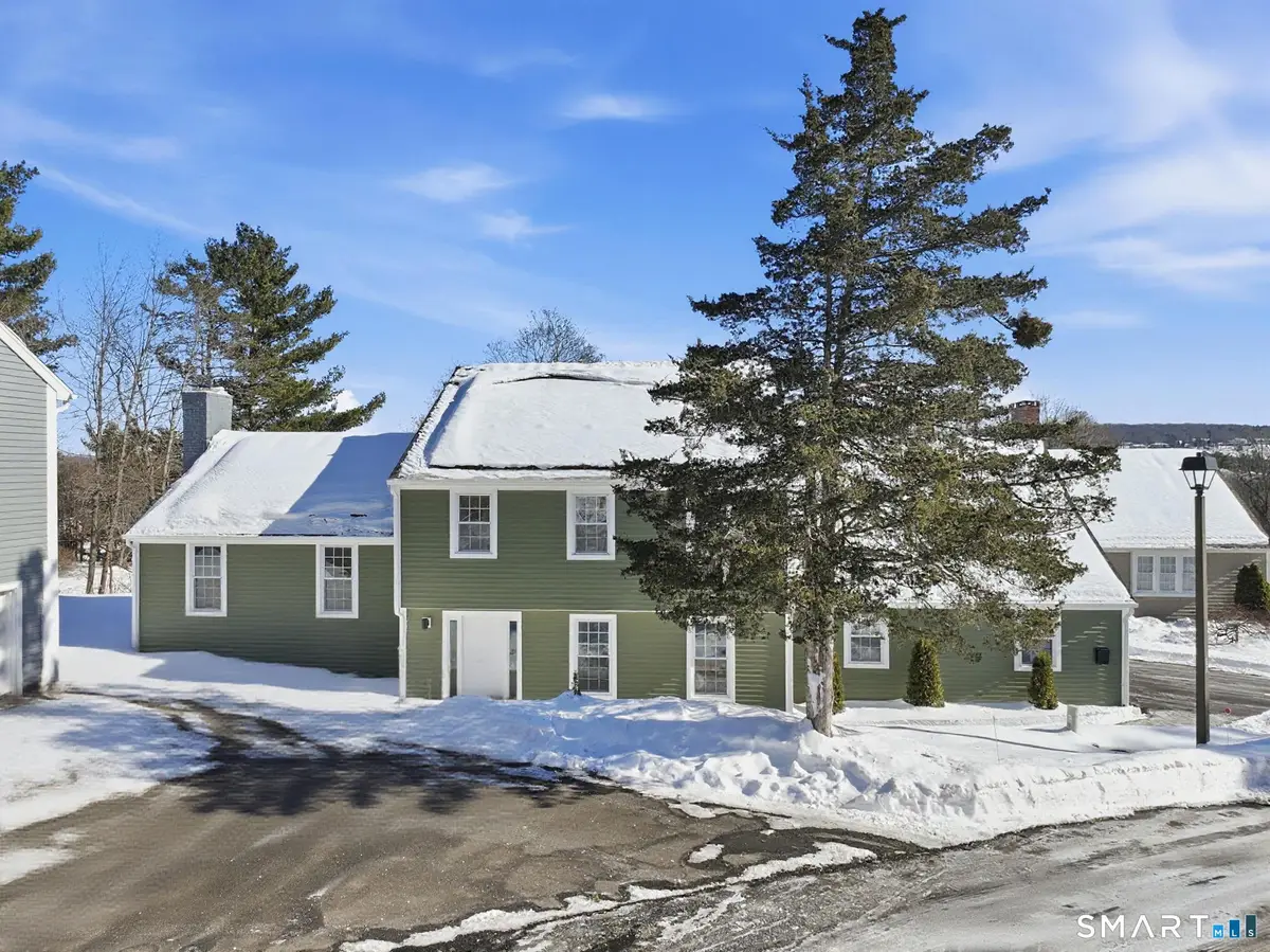 2 Yellow Orange Circle, Middletown, CT 06457 - #1