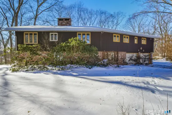 16 Merrywood Lane, East Lyme, CT 06333