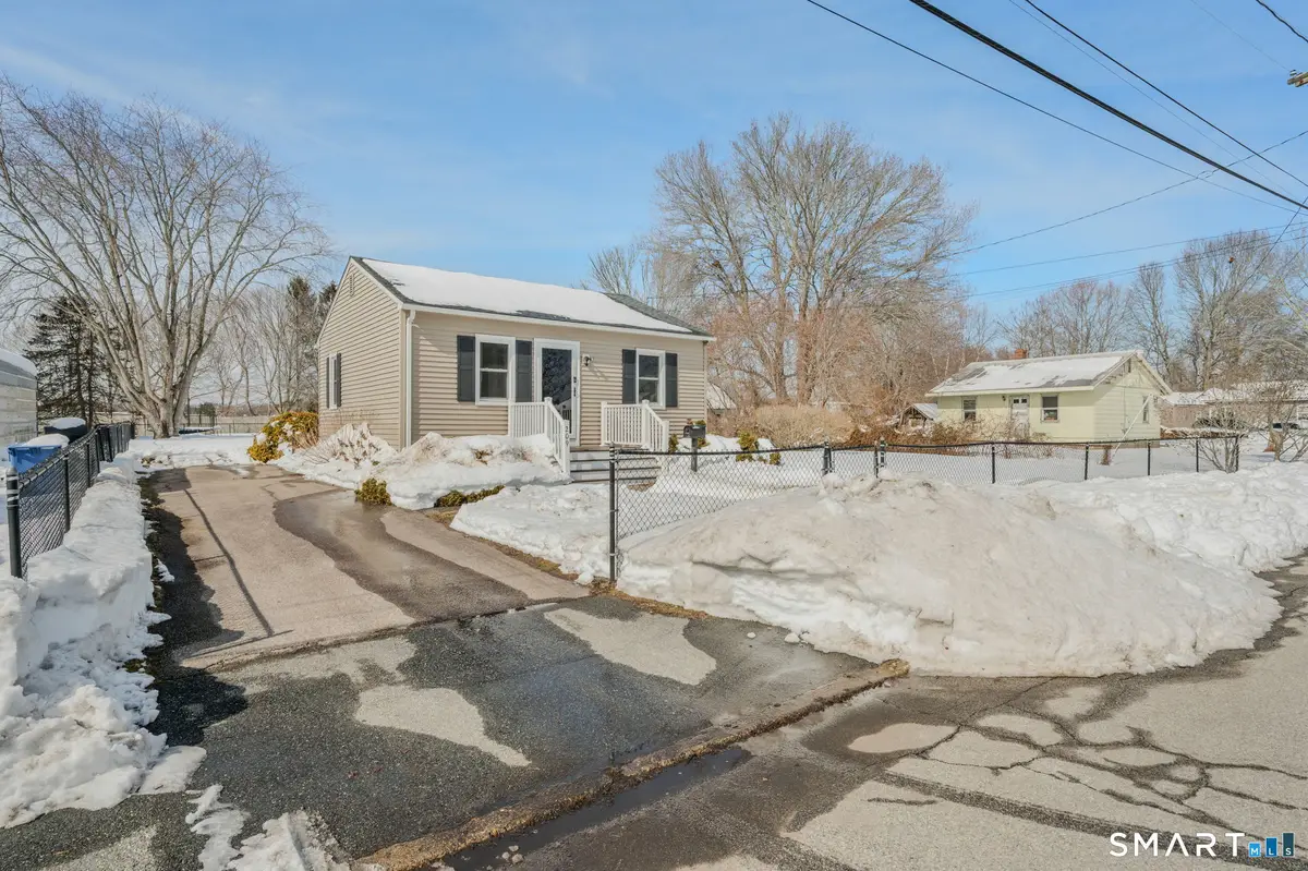 209 Midway Oval, Groton, CT 06340 - #1