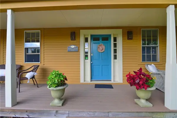 844 Wrights Crossing Road, Pomfret, CT 06259