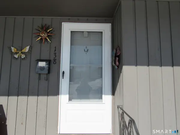 138 Williamstown Court #138, Newington, CT 06111