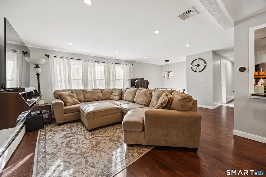 1986 Hartford Turnpike, North Haven, CT 06473 - #3