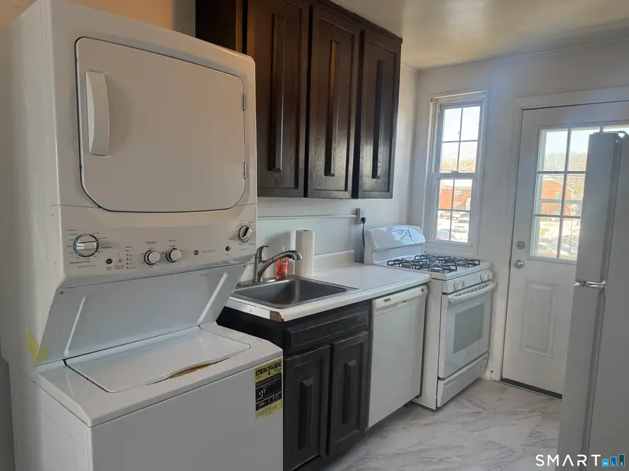 186 Louisiana Avenue #D, Bridgeport, CT 06610 - Image #2