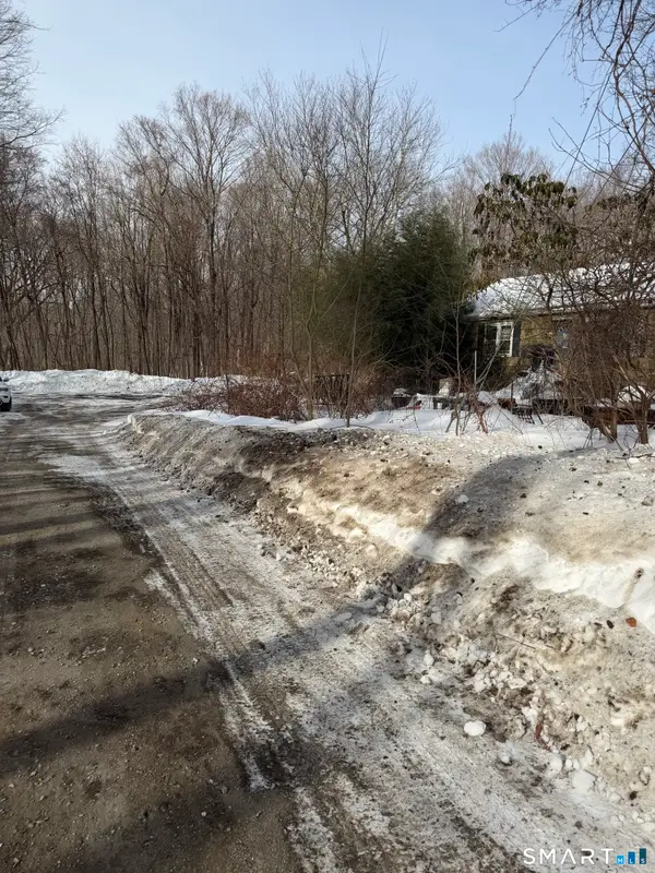 40 Towns End Road, Newtown, CT 06470