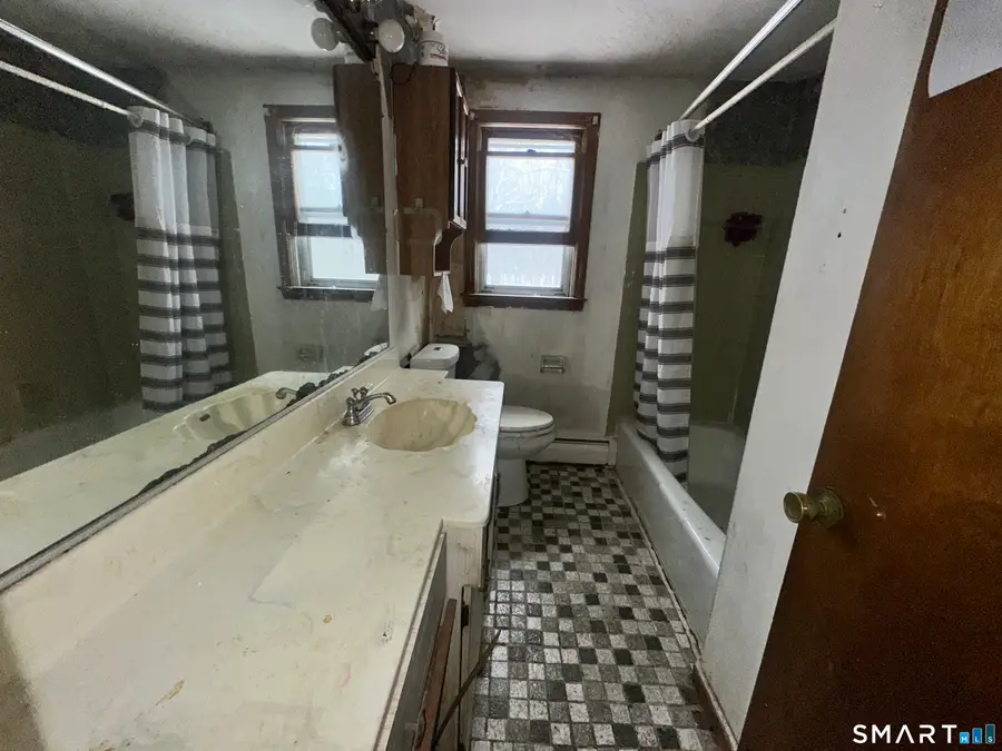 17 Forest Lane, Bloomfield, CT 06002 - #3