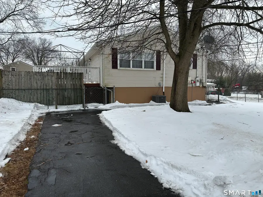 45 Swampscott Street, West Haven, CT 06516 - #3