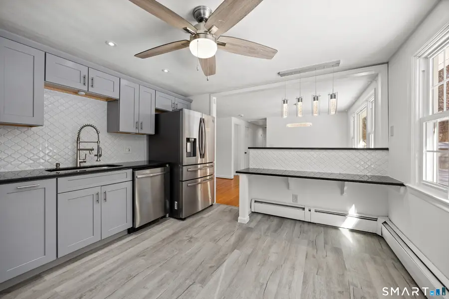 12 Bates Place, Hartford, CT 06114 - #3