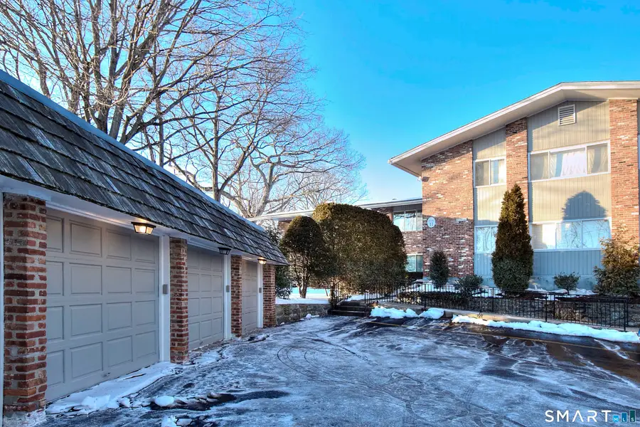 49 Southport Woods Drive #49, Southport, CT 06890 - #3