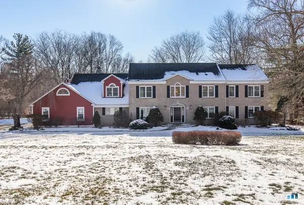 56 Penny Lane, Woodbridge, CT 06525