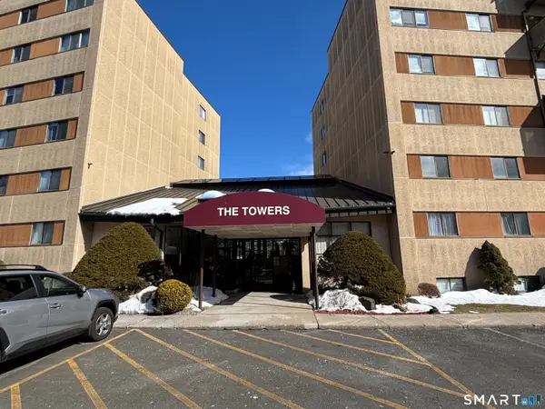 16 Putter Drive #207S, Wallingford, CT 06492