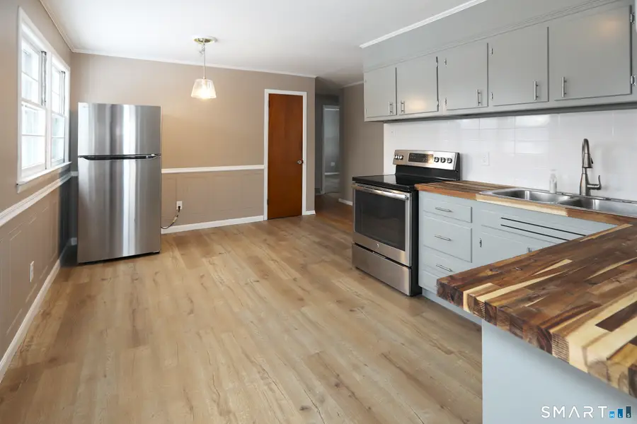 202 Reed Avenue, Windsor Locks, CT 06096 - #3