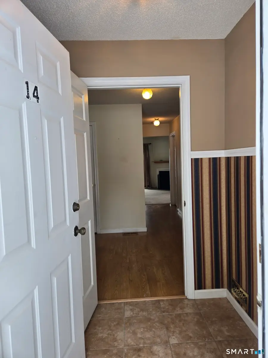 14 Tulip Drive #D, Seymour, CT 06483 - #2