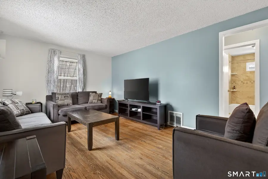 107 Glen View Terrace, New Haven, CT 06515 - #3