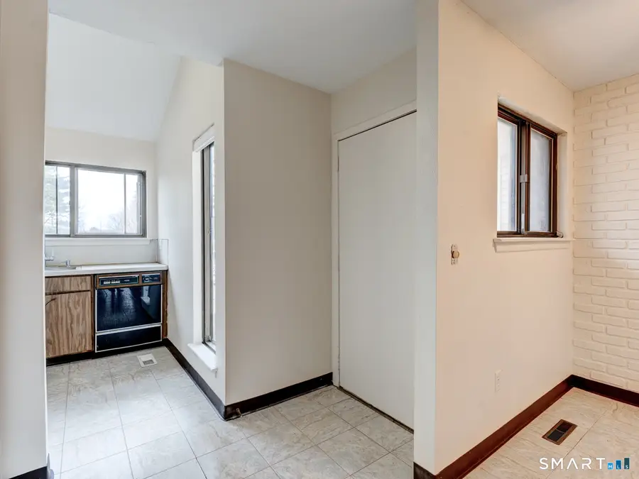 285 Queen Street #1C, Southington, CT 06489 - #3