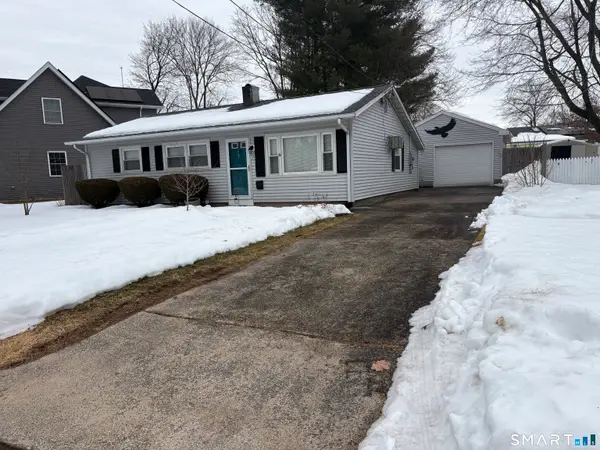 35 Hardwood Road, Plainville, CT 06062