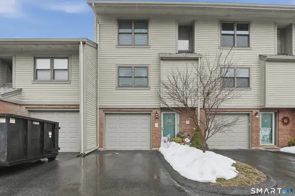 52 Metacomet Drive #52, Meriden, CT 06450