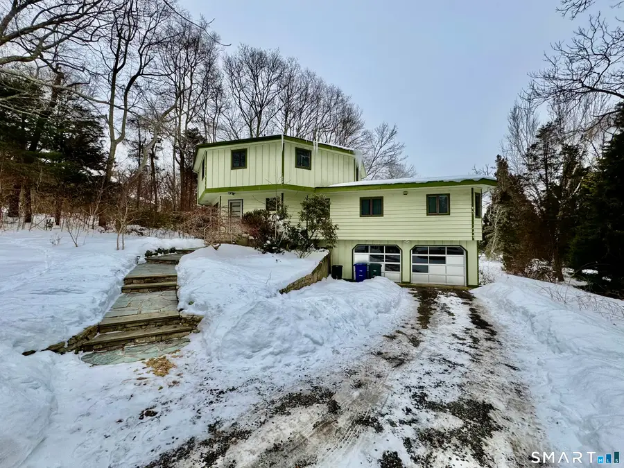 25 Coachman Pike, Ledyard, CT 06339 - #2