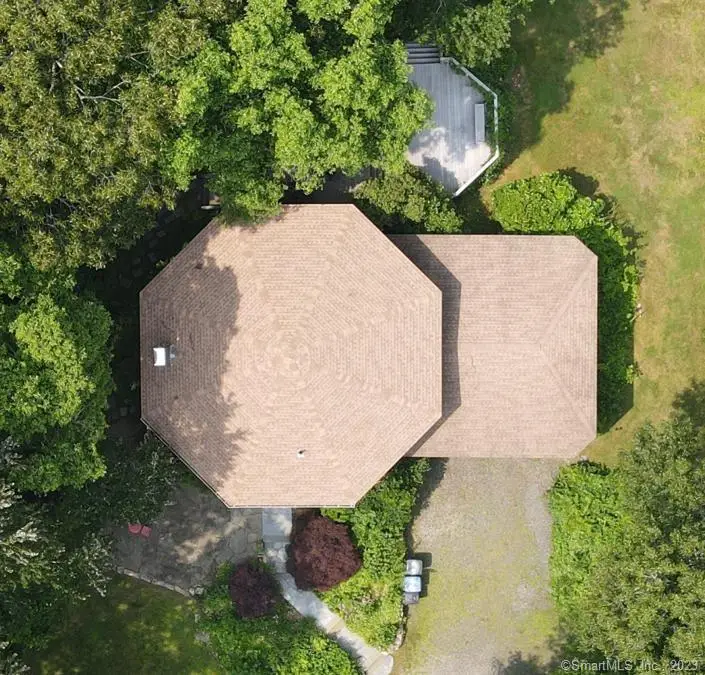 25 Coachman Pike, Ledyard, CT 06339 - #3