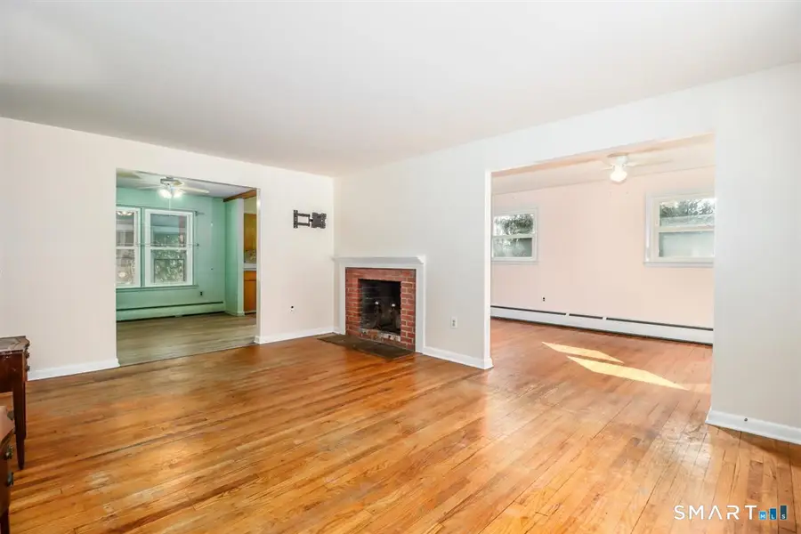 7 Longview Road, Newtown, CT 06482 - #3