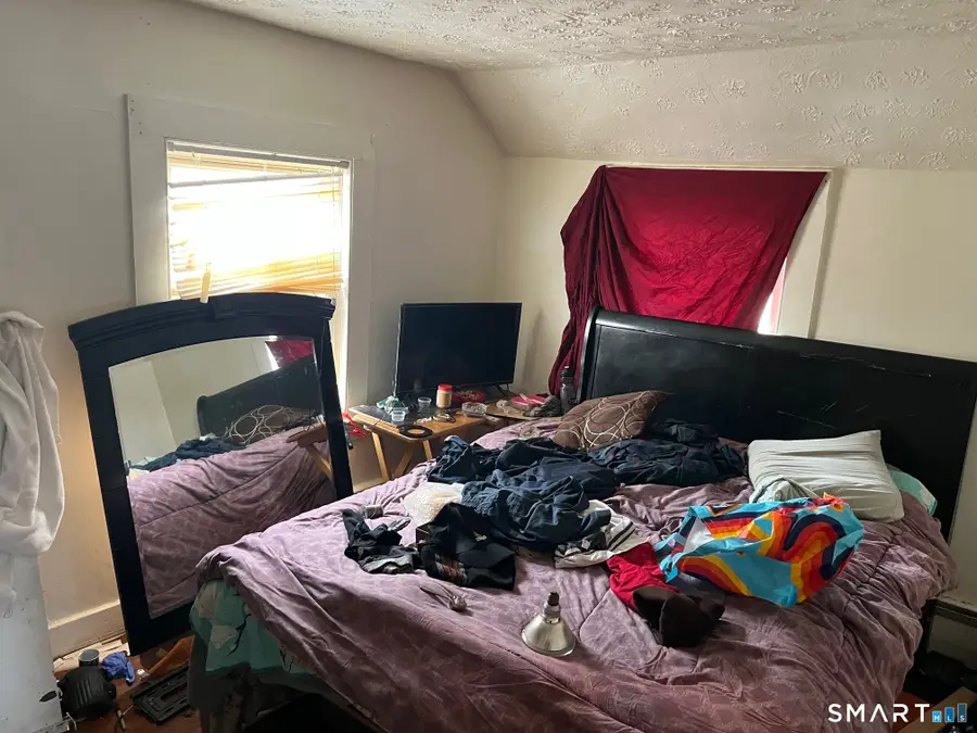 14 North Street, Meriden, CT 06451 - #3