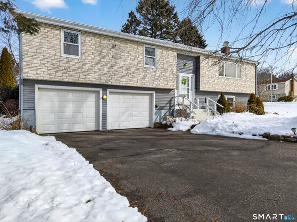 8 Lapstrake Court, Groton, CT 06355