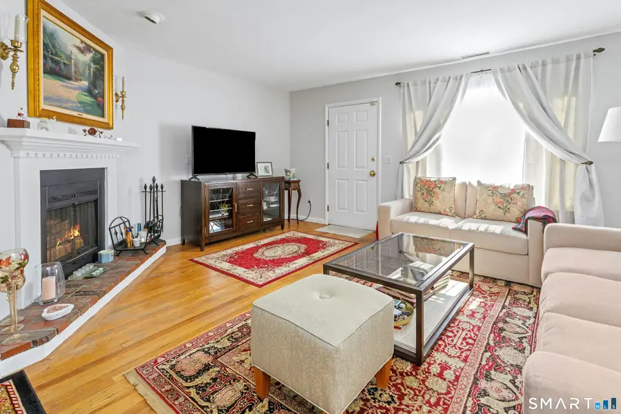 61 Grove Street #APT D, Stamford, CT 06901 - #3