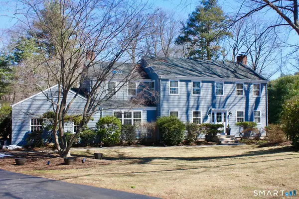 610 Unquowa Road, Fairfield, CT 06824