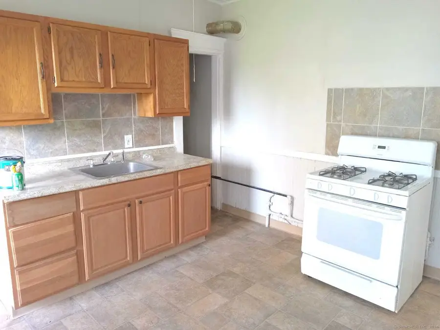 121 Lounsbury Street, Waterbury, CT 06706 - #2