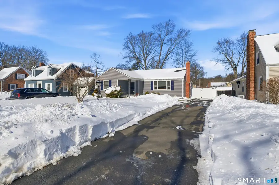 140 Dowd Street, Newington, CT 06111 - #3