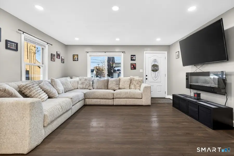 24 Polk Avenue, Waterbury, CT 06708 - #2