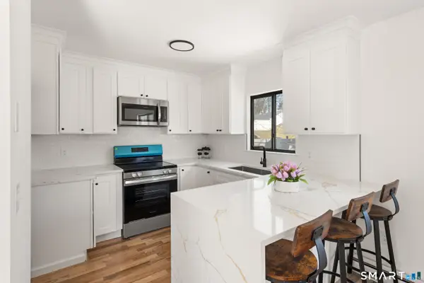 60 Lawn Avenue #APT 21, Stamford, CT 06902