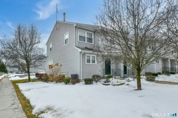 1403 Old Town Road #1403, Bridgeport, CT 06606