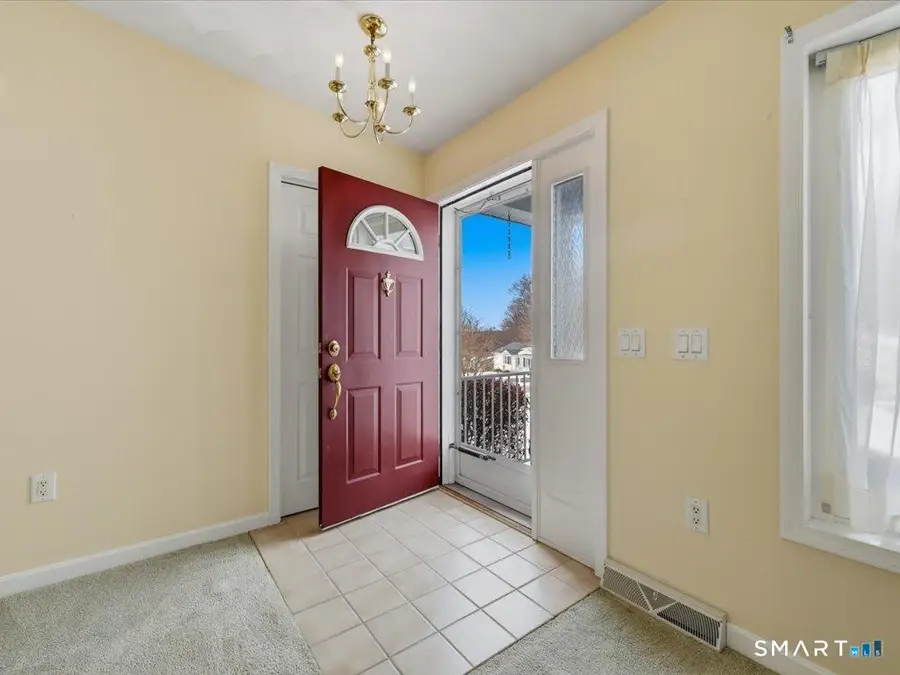 18 Hillcrest Drive, Oxoboxo River, CT 06382 - #3