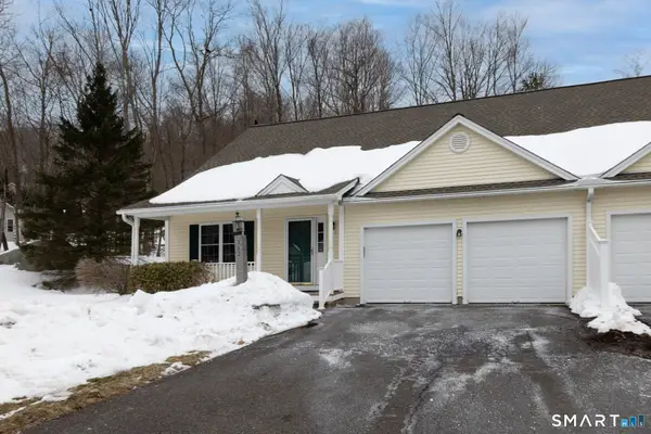 312 Spruce Hill Drive #312, Oxford, CT 06478