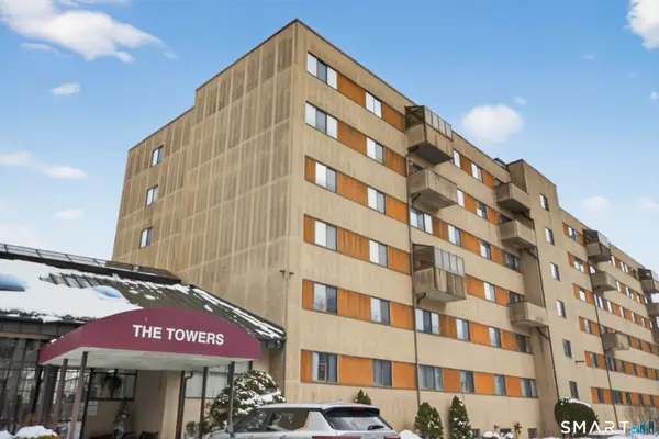 21 Putter Drive #303S, Wallingford, CT 06492