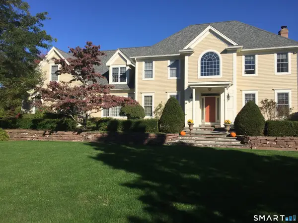 9 Partridge Landing, Glastonbury, CT 06033