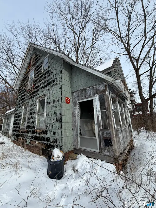 83 Maple Street, Norwich, CT 06360