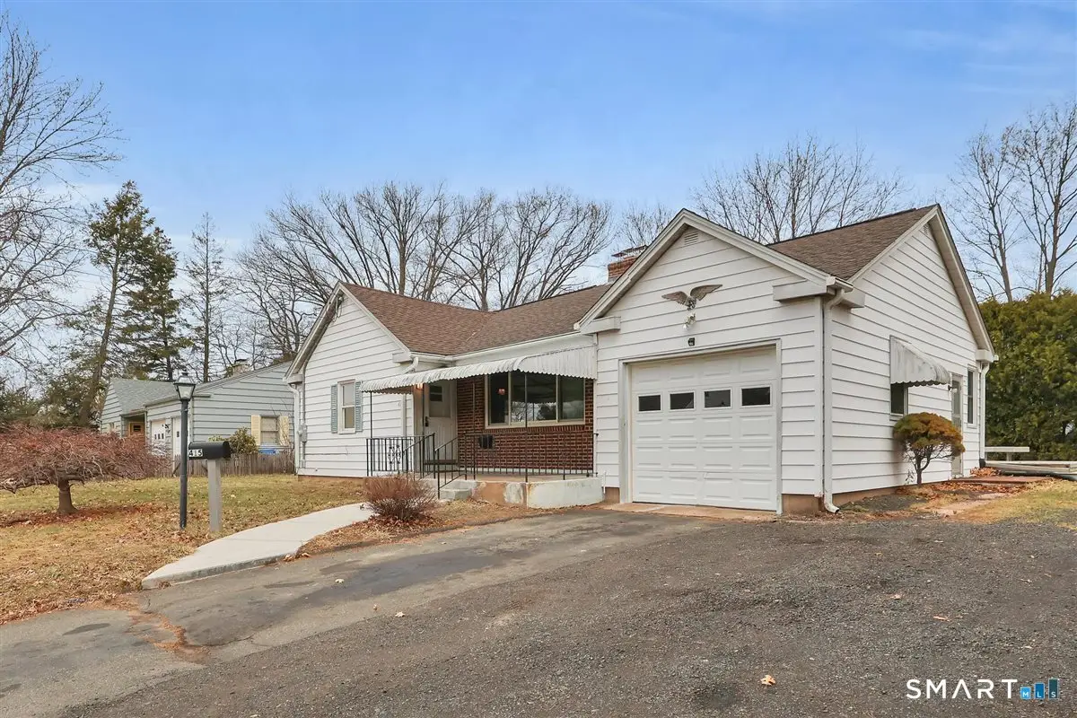 415 Woodbridge Street, Manchester, CT 06042 - #1