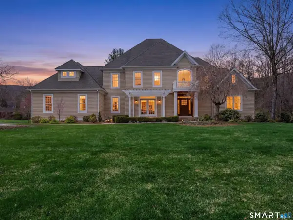 15 Shire Court, Cheshire, CT 06410