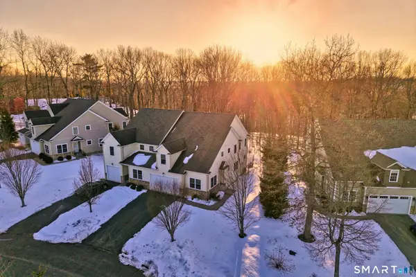 101 Turtlebrook Lane #101, Bristol, CT 06010