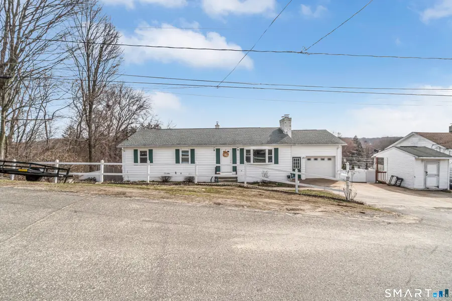 82 Twining Avenue, Waterbury, CT 06705 - #2