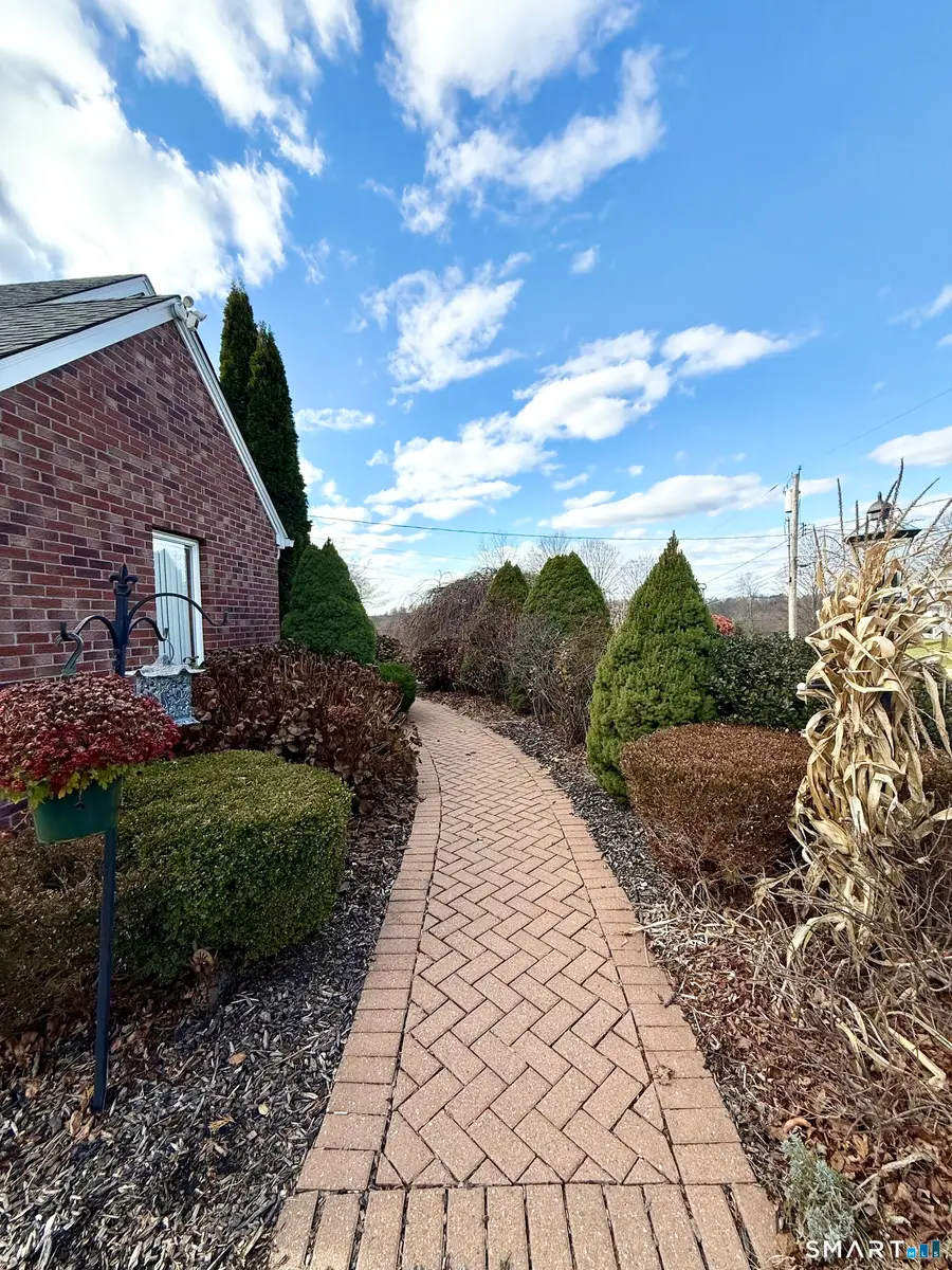 8 Whispering Pines Drive, Wallingford, CT 06492 - #3