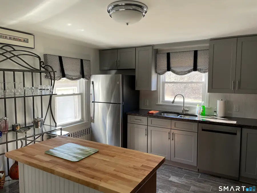 1347 Hall Boulevard, Bloomfield, CT 06002 - #3