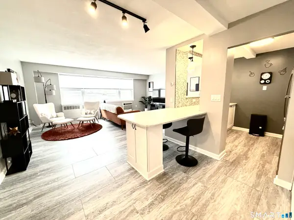 292 Pequot Avenue #2G, New London, CT 06320