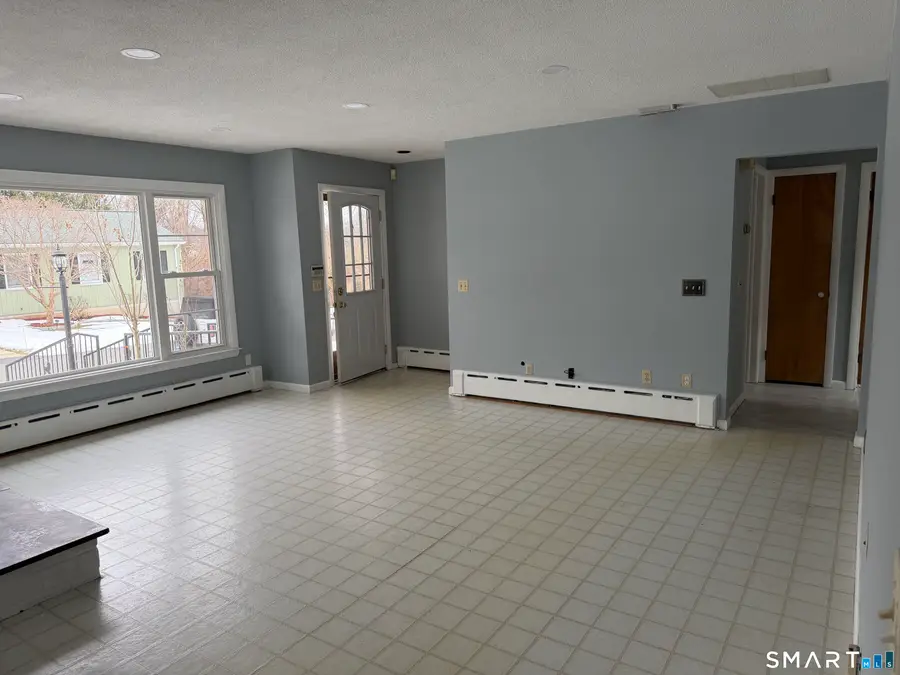 8 Reichelt Terrace, Ansonia, CT 06401 - #2