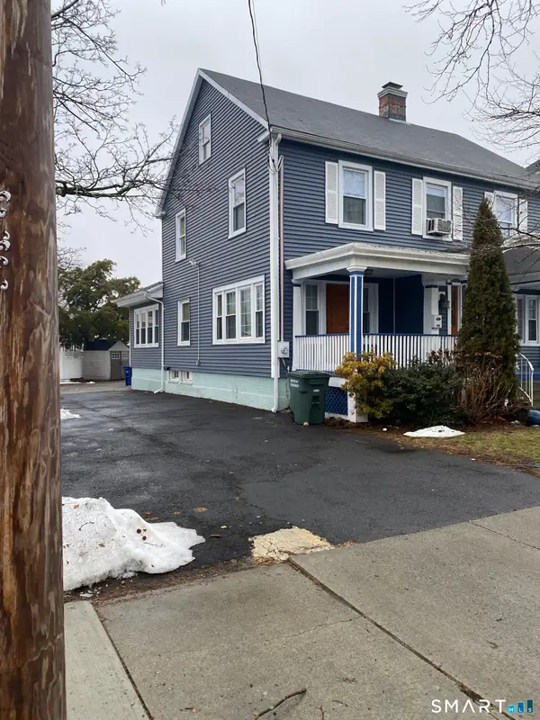 49 Elmwood Place, Bridgeport, CT 06605