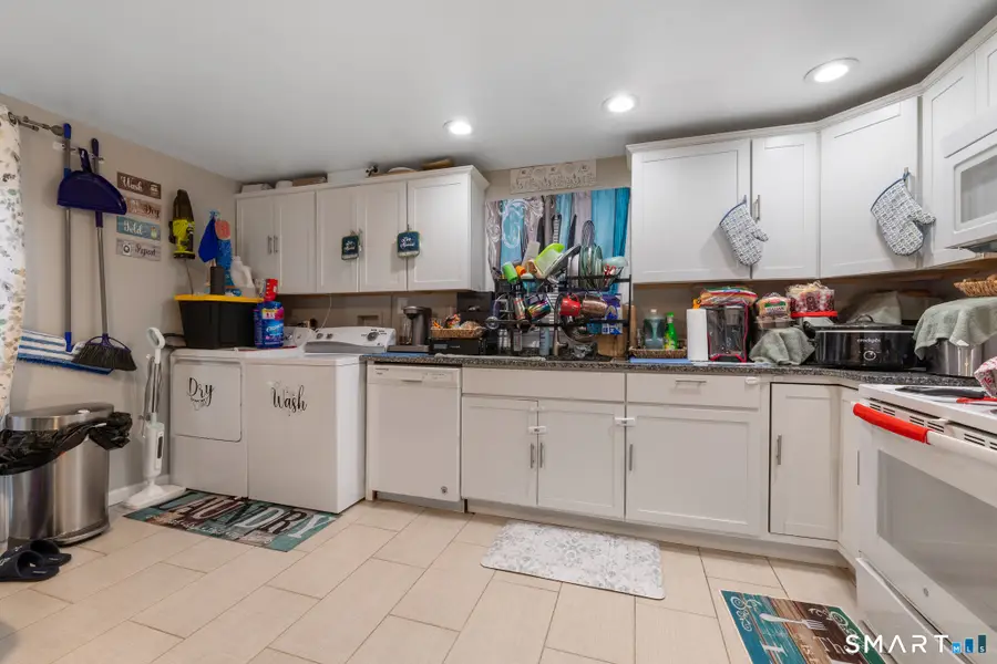 36 Norfolk Street, West Haven, CT 06516 - #3